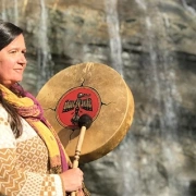 Trommelstock aus Haselholz mit Lederklöppel