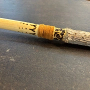 Schamanen-Trommelstock aus Holunderholz mit Filzklöppel