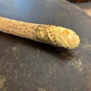 Schamanen-Trommelstock aus Holunderholz mit Filzklöppel