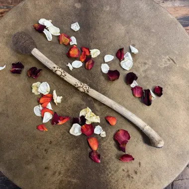 Trommelstock aus Holunderholz – Filzklöppel, 41 cm