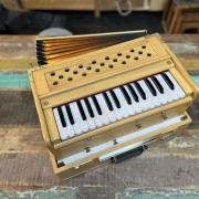 Reise Koffer Harmonium | Radha" mit 2½  Oktaven | Zedernholz | 440 & 432 Hz