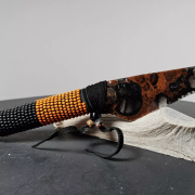 Rot Schwarz Obsidianmesser mit Perlen | Handgefertigtes Unikat