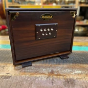RADHA Shruti Box | 3 Oktaven | Tonumfang C2–B5 | in 440 oder 432 Hz