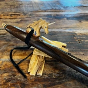 Gebetsflöte in F | Einhorn Windblock | Walnuss Holz | von Miguel Medina