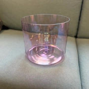 Alchemie Kristallklangschale C3 in 432 Hz | in der Farbei eines feinen Magentas