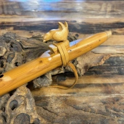 Gebetsflöte in hohem C-Moll | Vogel Windblock | Eibenholz | Miguel Medina