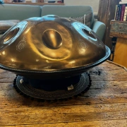 Handpan Chirp | D Ashakiran | 9 Klangfelder – inkl. Rucksacktasche
