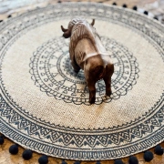 Krafttierfigur Bison – Handgeschnitzt aus massivem Vollholz