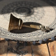 Handglocke Garuda aus Indien - Klarer Ritualklang