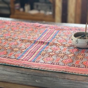 Shipibo Altar- / Manta-Tuch – Handgewebt und bestickt