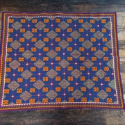 Shipibo Altar- / Manta-Tuch – Handgewebt und bestickt