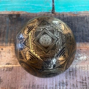 Klangschale mit Yin Yang Baum  | ø 30 cm | Ton ~ E2 | Sonnenton (256 Hz)