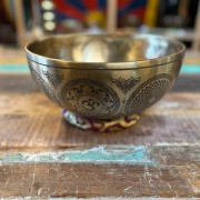 Klangschale mit Yin Yang Baum  | ø 30 cm | Ton ~ E2 | Sonnenton (256 Hz)