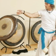 Paiste Planeten Gong Chiron | 81 cm in D#3 (151,27 Hz) | Klang der Heilung