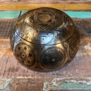 Klangschale mit Yin Yang Baum  | ø 35.5 cm | Ton ~ G3 | Venuston (197 Hz)