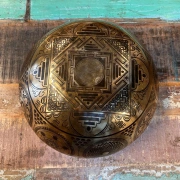 Klangschale mit Yin Yang Baum  | ø 35.5 cm | Ton ~ G3 | Venuston (197 Hz)