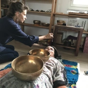 Klangschale mit Yin Yang Baum  | ø 35.5 cm | Ton ~ G3 | Venuston (197 Hz)