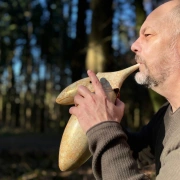 Stonewhistle Innato – Handgefertigte Flöte aus Erde, Feuer und Klang