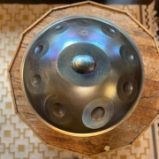Handpan ShaktiPan | D Kurd | 12 Klangfelder – lebendig & warm