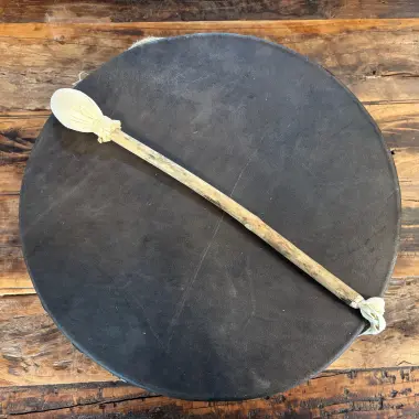 Trommel-Stock aus Holunder mit Lederklöppel & Lederfransen