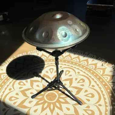 Sela Handpan Stand Pro | Leichter, kompakter Ständer für freies Spiel