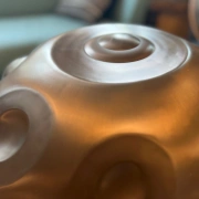 Handpan MAG | F#2 Pygmy | 16 Klangfelder – kraftvoll & tranceartig