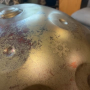 Handpan ShaktiPan | F Pygmy | 15 Klangfelder – Tiefe, Kraft & Ruhe
