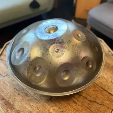 Handpan ShaktiPan | F Pygmy | 15 Klangfelder – Tiefe, Kraft & Ruhe