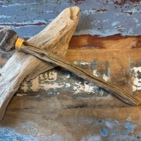 Trommelstock aus Eichenholz mit Filzklöppel