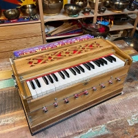 Harmonium | 3½ Oktaven | extra grosse Luftkammer | Teakholz | 432 Hz