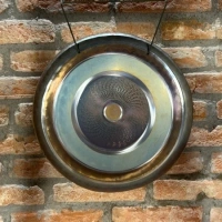 Wom VOX Gong | Handgefertigter Edelstahl-Gong | 40 cm