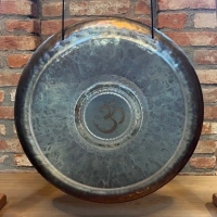 Wom VOX Gong | Handgefertigter Edelstahl-Gong | 60 cm