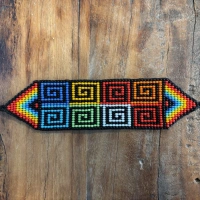 Ritualarmband aus Peru – handgewebt mit farbigen Glasperlen