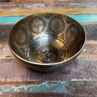 Klangschale mit Yin Yang Baum  | ø 30 cm | Ton ~ E2 | Sonnenton (256 Hz)