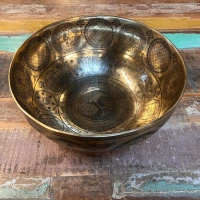 Klangschale mit Yin Yang Baum  | ø 35.5 cm | Ton ~ G3 | Venuston (197 Hz)