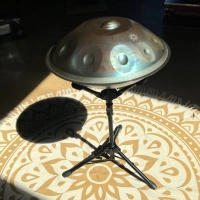 Sela Handpan Stand Pro | Leichter, kompakter Ständer für freies Spiel