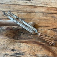 Therapie Stimmgabel | Mondknoten