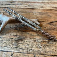 Therapie Stimmgabel | Mars