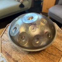 Handpan ShaktiPan | F Pygmy | 15 Klangfelder – Tiefe, Kraft & Ruhe